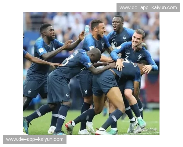 高卢雄鸡遇上非洲雄鹰：当法式优雅在绿茵场遭遇非洲狂野的绝对碰撞